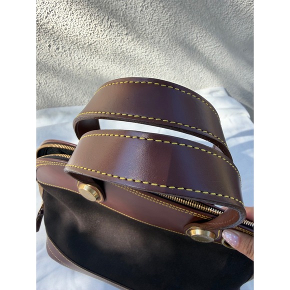 Vintage Dooney & Bourke
Cabriolet Dome Satchel Bag Made in USA - Picture 13 of 13